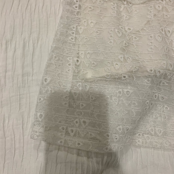 White ruffled top - Picture 5 of 5